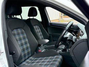Volkswagen Golf 1.4 TSI 8.7kWh GTE DSG Euro 6 (s/s) 5dr
