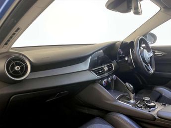 Alfa Romeo Giulia 2.0T Veloce Saloon 4dr Petrol Auto Euro 6 (s/s) (280 ps)