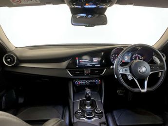 Alfa Romeo Giulia 2.0T Veloce Saloon 4dr Petrol Auto Euro 6 (s/s) (280 ps)