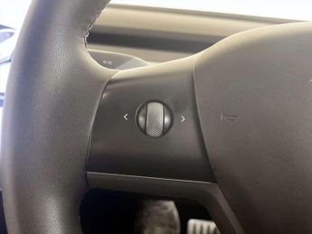 Tesla Model 3 (Dual Motor) Performance Saloon 4dr Electric Auto 4WDE (Performa