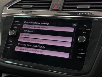Volkswagen Tiguan 2.0 TDI SEL DSG 4Motion Euro 6 (s/s) 5dr