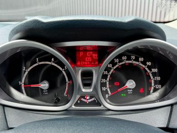 Ford Fiesta 1.4 Zetec 5dr