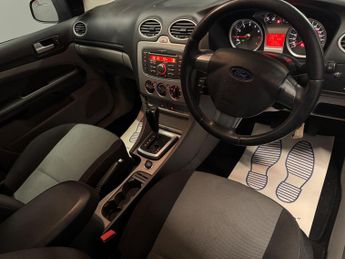 Ford Focus 1.6 Zetec 5dr