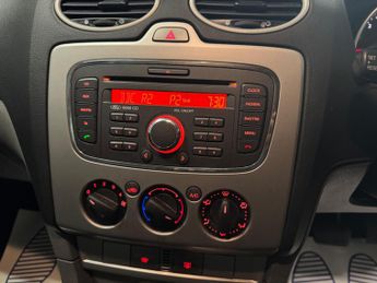 Ford Focus 1.6 Zetec 5dr