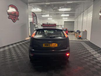 Ford Focus 1.6 Zetec 5dr