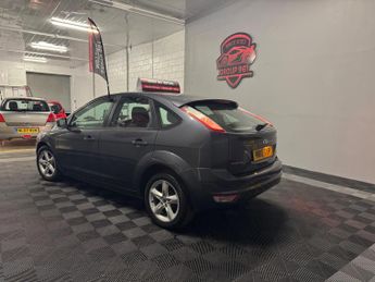 Ford Focus 1.6 Zetec 5dr