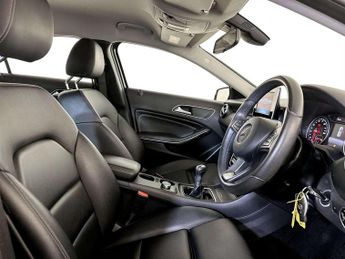 Mercedes-Benz A Class 1.5 A180d SE Hatchback 5dr Diesel Manual Euro 6 (s/s) (109 ps)