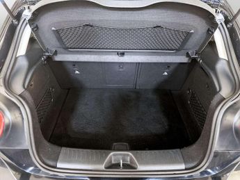 Mercedes-Benz A Class 1.5 A180d SE Hatchback 5dr Diesel Manual Euro 6 (s/s) (109 ps)