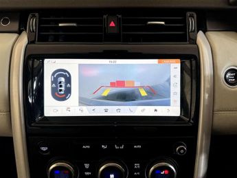 Land Rover Discovery 2.0 SD4 HSE Luxury SUV 5dr Diesel Auto 4WD Euro 6 (s/s) (240 ps)