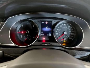 Volkswagen Passat 2.0 TDI EVO SEL Estate 5dr Diesel DSG Euro 6 (s/s) (150 ps)