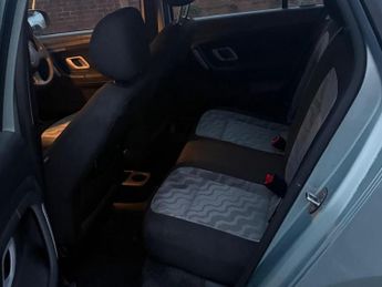 Skoda Fabia 1.6 16V 2 Estate 5dr Petrol Tiptronic (180 g/km, 105 bhp)