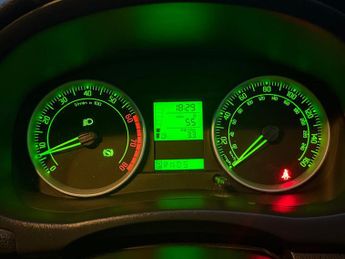 Skoda Fabia 1.6 16V 2 Estate 5dr Petrol Tiptronic (180 g/km, 105 bhp)