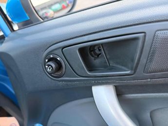 Ford Fiesta 1.25 Zetec 5dr