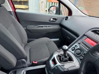 Peugeot 5008 2.0 HDi Allure Euro 5 5dr