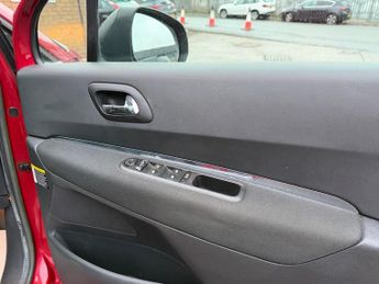 Peugeot 5008 2.0 HDi Allure Euro 5 5dr