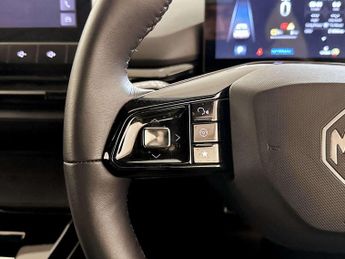 MG MG4 64kWh Trophy Long Range Auto 5dr