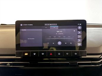 MG MG4 64kWh Trophy Long Range Auto 5dr