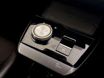 MG MG4 64kWh Trophy Long Range Auto 5dr