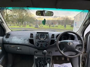 Toyota Hilux 2.5 D-4D HL2 4WD 4dr