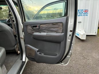 Toyota Hilux 2.5 D-4D HL2 4WD 4dr
