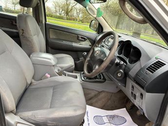 Toyota Hilux 2.5 D-4D HL2 4WD 4dr