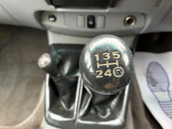 Toyota Hilux 2.5 D-4D HL2 4WD 4dr