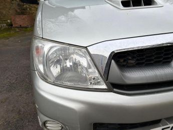 Toyota Hilux 2.5 D-4D HL2 4WD 4dr