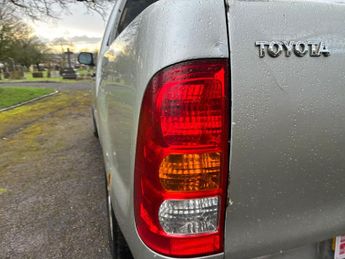 Toyota Hilux 2.5 D-4D HL2 4WD 4dr