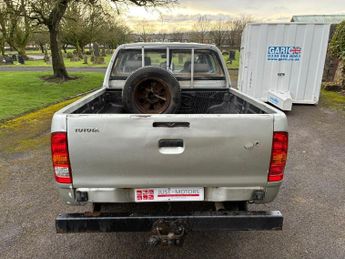 Toyota Hilux 2.5 D-4D HL2 4WD 4dr