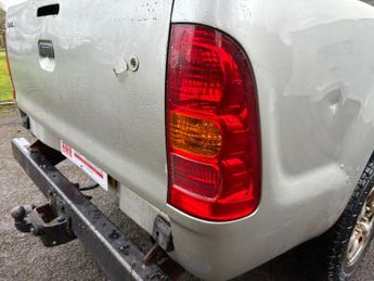 Toyota Hilux 2.5 D-4D HL2 4WD 4dr