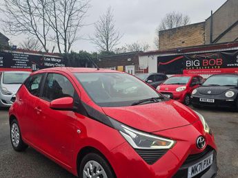 Toyota AYGO 1.0 VVT-i x-play Euro 6 (s/s) 5dr