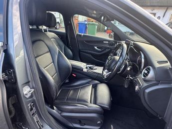 Mercedes-Benz C Class 2.1 C220d AMG Line G-Tronic+ Euro 6 (s/s) 4dr