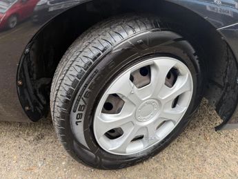 Toyota Auris 1.4 VVT-i T2 5dr