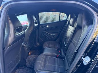 Mercedes-Benz GLA 2.0 GLA250 AMG Line (Premium) SUV 5dr Petrol G-Tronic 4MATIC Eur