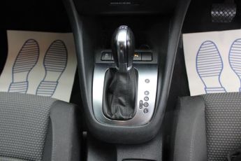 Volkswagen Golf 1.6 TDI Match DSG Euro 5 5dr
