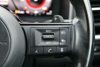 Nissan Qashqai 1.3 DIG-T MHEV N-Connecta XTRON Euro 6 (s/s) 5dr