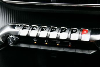 Peugeot 3008 1.6 13.2kWh Allure e-EAT Euro 6 (s/s) 5dr