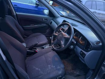 Nissan Almera 1.8 SE 5dr