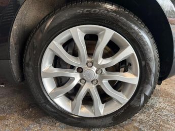 Land Rover Range Rover Sport 3.0 SD V6 HSE SUV 5dr Diesel Auto 4WD Euro 6 (s/s) (306 ps)