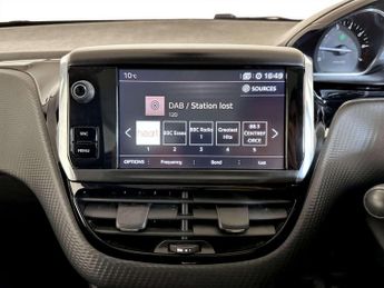 Peugeot 2008 1.2 PureTech Allure Premium SUV 5dr Petrol Manual Euro 6 (s/s) (