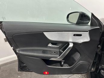 Mercedes-Benz CLA 1.3 CLA200 AMG Line Coupe 7G-DCT Euro 6 (s/s) 4dr