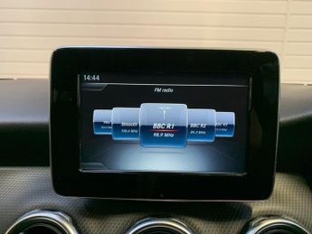 Mercedes-Benz GLA 1.6 GLA200 SE 7G-DCT Euro 6 (s/s) 5dr