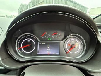 Vauxhall Insignia 2.0 CDTi SRi VX Line Nav Auto Euro 5 5dr