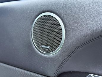 Land Rover Range Rover 3.0 TD V6 Vogue Auto 4WD Euro 6 (s/s) 5dr