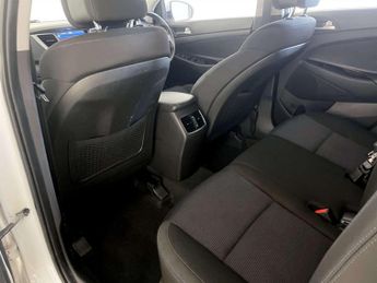 Hyundai TUCSON 2.0 CRDi SE Nav SUV 5dr Diesel Manual 4WD Euro 6 (136 ps)