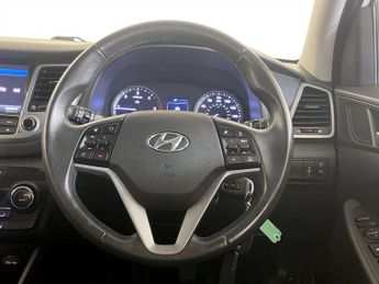 Hyundai TUCSON 2.0 CRDi SE Nav SUV 5dr Diesel Manual 4WD Euro 6 (136 ps)