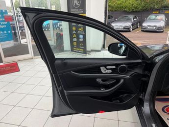 Mercedes-Benz E Class 2.0 E300de 13.5kWh AMG Line (Premium) G-Tronic+ Euro 6 (s/s) 4dr