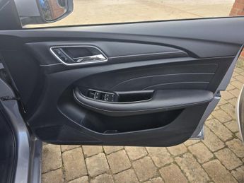 MG MG5 61.1kWh Excite Long Range Auto 5dr