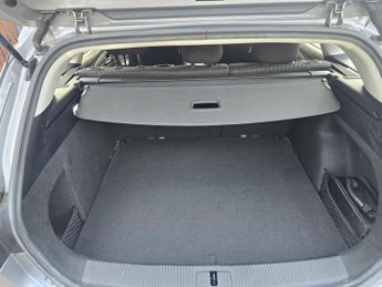 MG MG5 61.1kWh Excite Long Range Auto 5dr