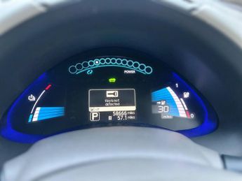 Nissan Leaf 24kWh Auto 5dr